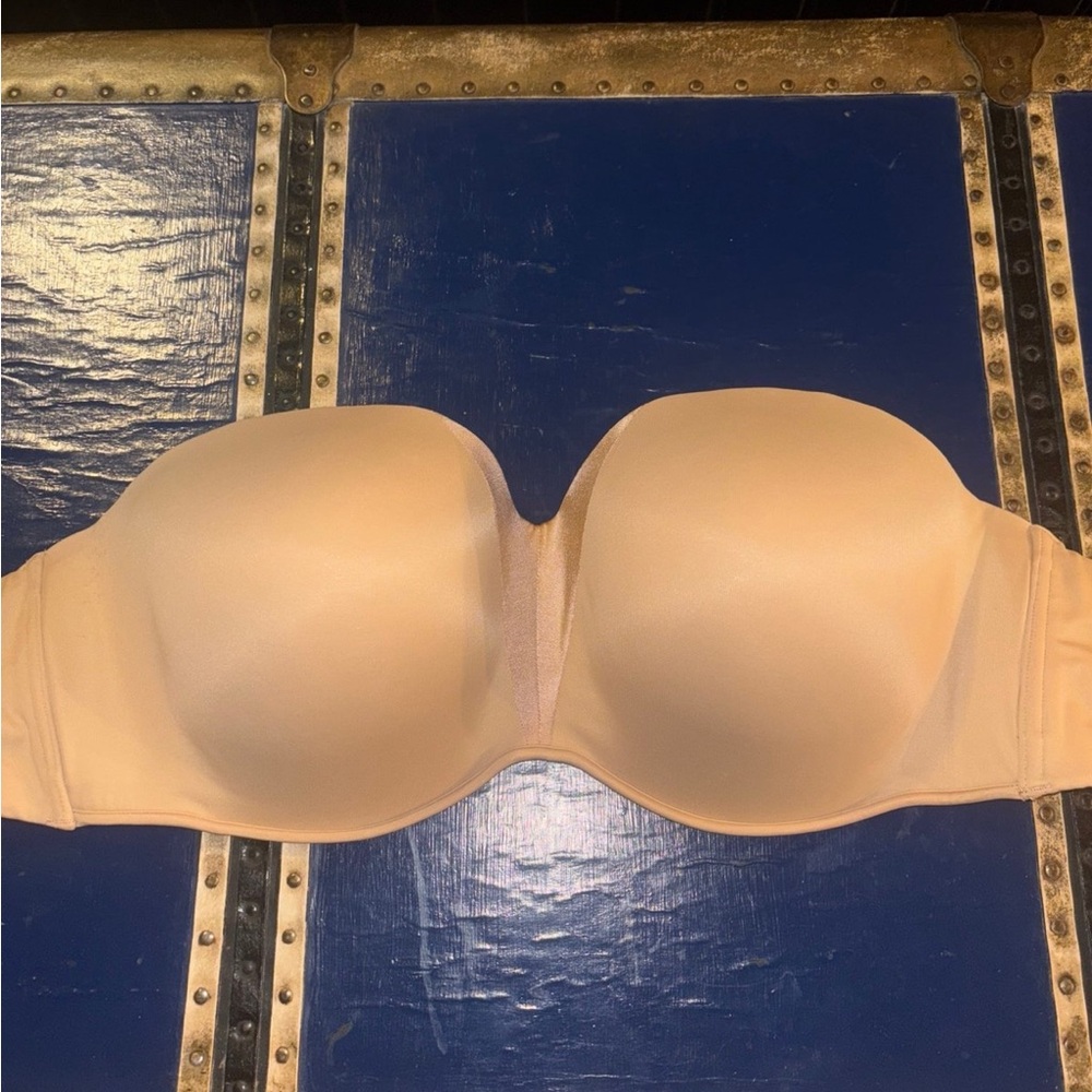 Strapless bra